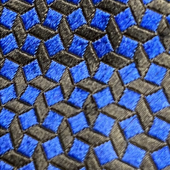 Vintage Bella Nova Neck Tie 100% Silk from Italy Hand Sewn in USA Blue Black - Picture 8 of 9